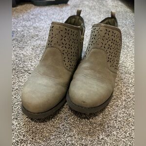 Oshkosh girls boots